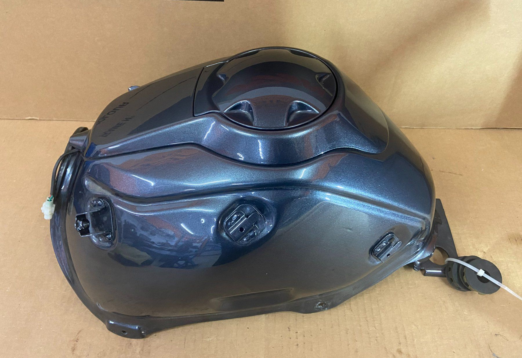 Zontes Tutti i ricambio per moto: Zontes 125 U/U1 Tank – Usato da Seewen SO venduto da motoXpertag