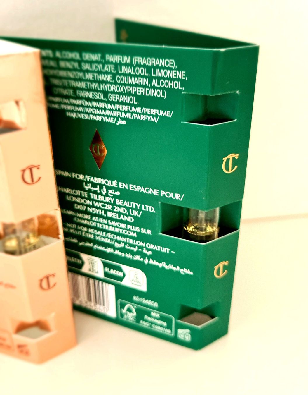 Charlotte Tilbury Profumi & Eau de Toilette: Charlotte Tilbury parfums  4×1.5ml – Nuovo e nell'imballaggio originale da Thônex venduto da AneleManele 5