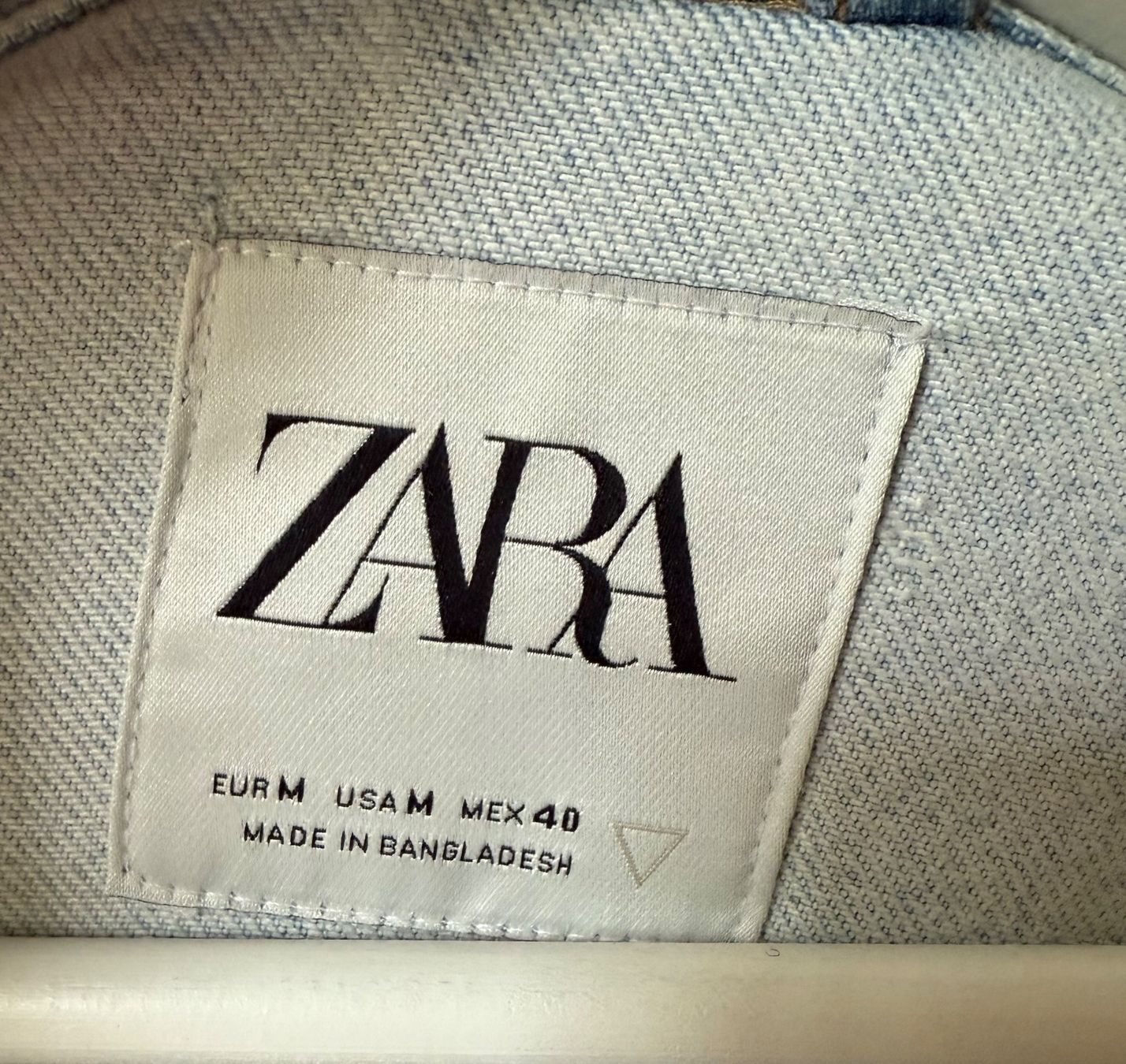 Zara Giacche: Jeansjacke ZARA, Grösse M, hellblau – Usato da Wohlen AG venduto da thr_t5x8 1