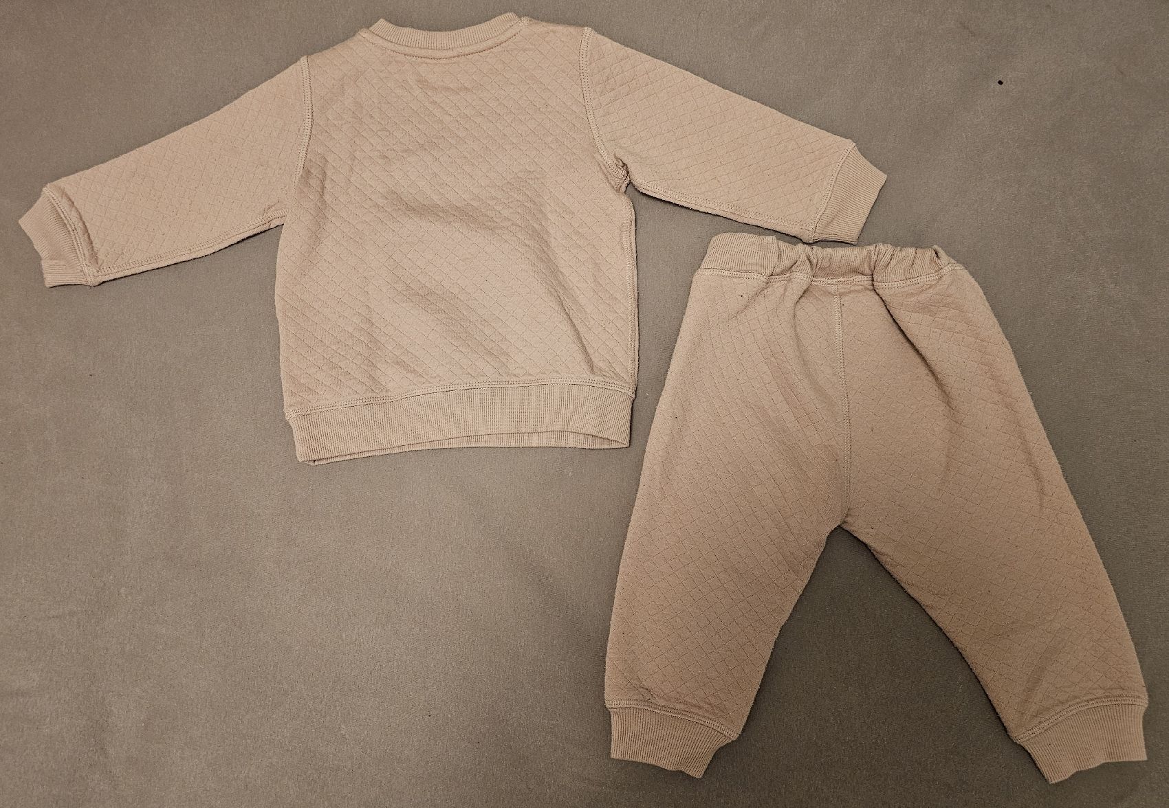 H&M Kleiderpakete & -sets: H&M Trainer Set, Pullover und Hose, rosa, gesteppt, Gr.80 – Gebraucht aus Solothurn von jmarti01 1