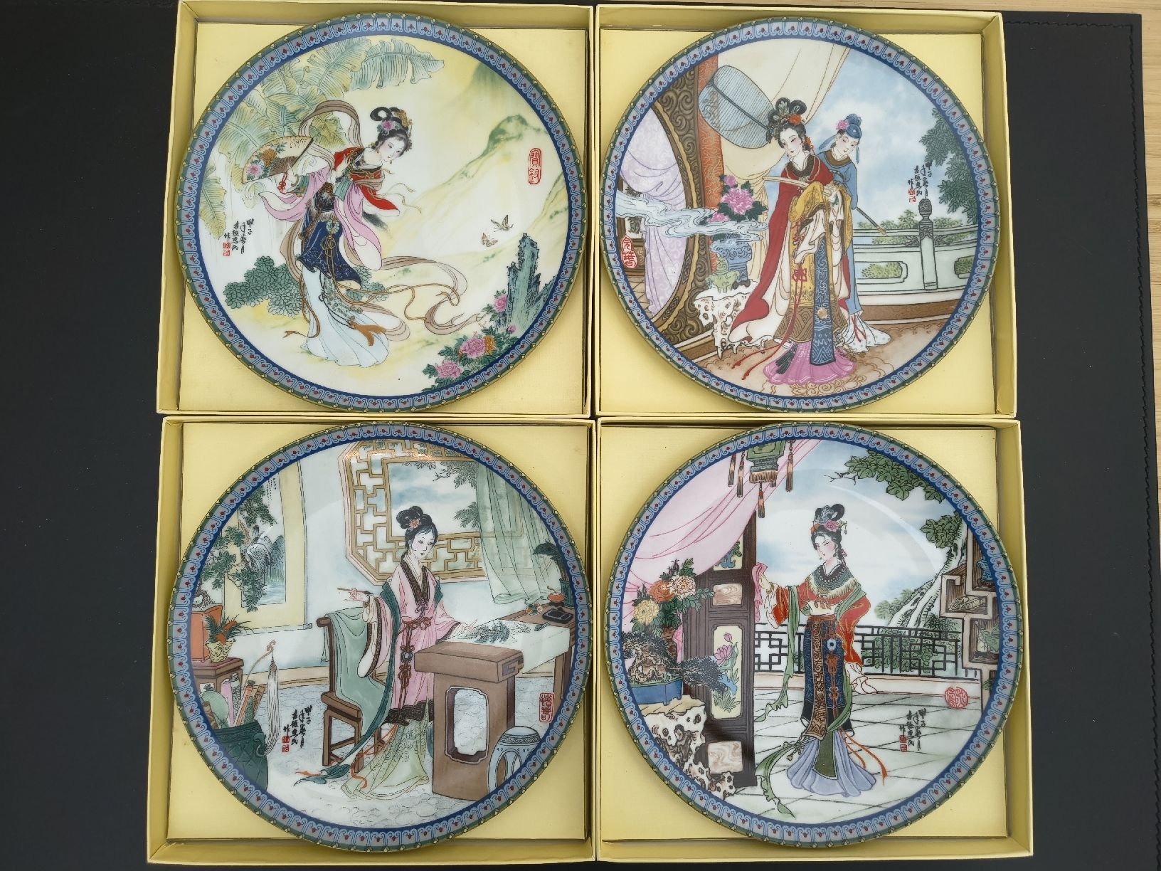 Alle Dekorationen: 4 assiettes de collection  – Gebraucht aus Venthône von jlefaure 1