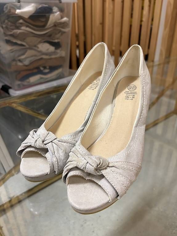 Damenschuhe: Damen Pumps High Heels Gr 40 Neu – Neu (gemäss Beschreibung) aus Dübendorf von karim1409 1