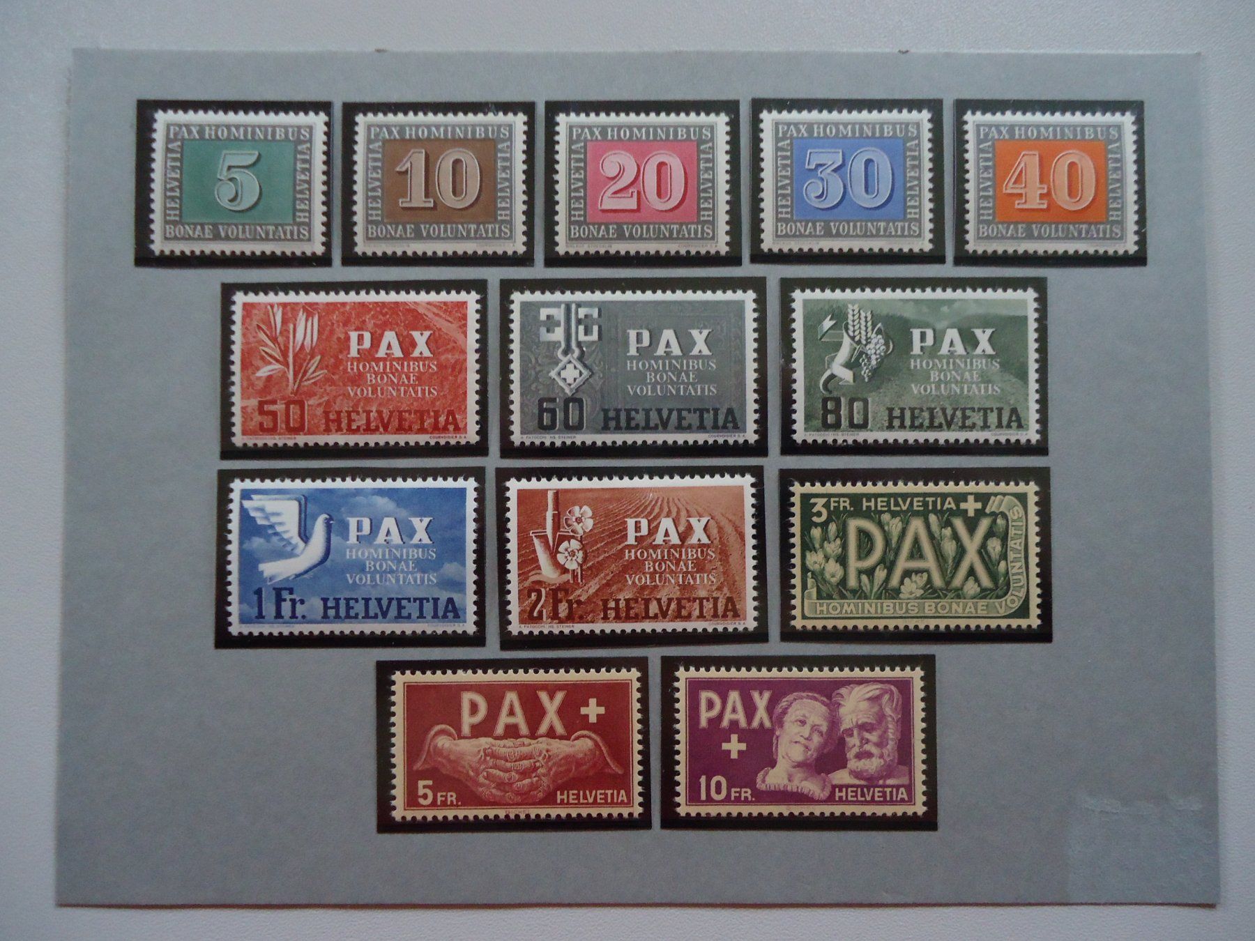 Tutti i francobolli: PAX Serie 1945 ** Top – Nuovo (secondo la descrizione) da Belp venduto da Hefabe