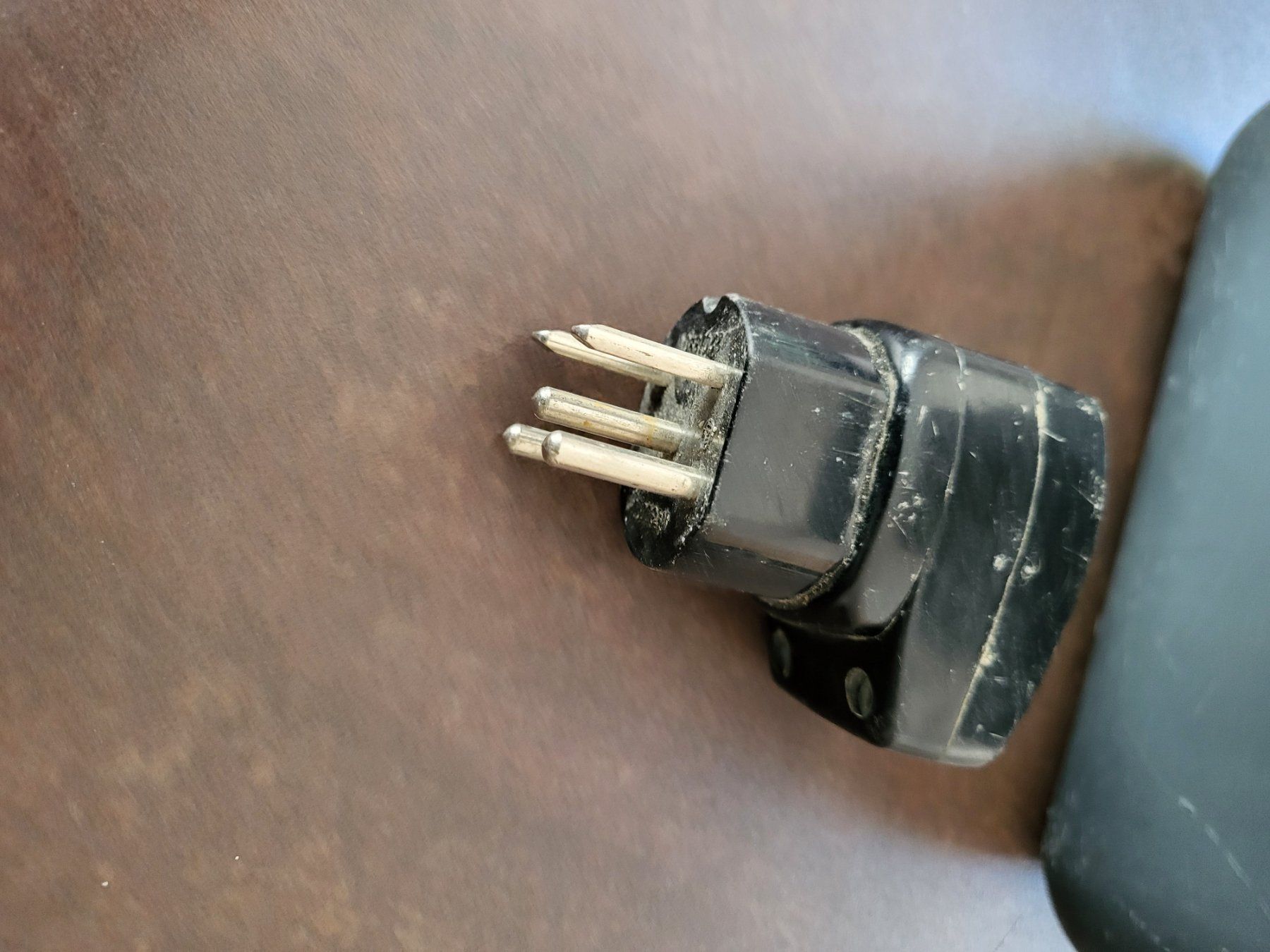 Spine: 380 V Stecker männlich – Usato da Rifferswil venduto da Jchb 1