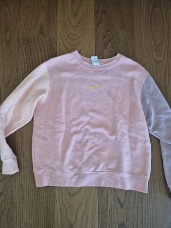 Nike Loose Fit Pullover Grösse M, Top Zustand!