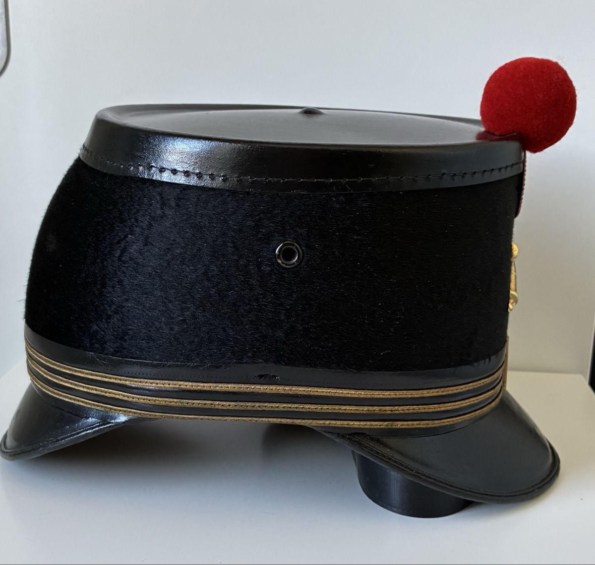 Schweizer Armee Uniformi: Tschako 1898 Artillerie Hauptmann – Usato da Gutenswil venduto da Antiques77 1