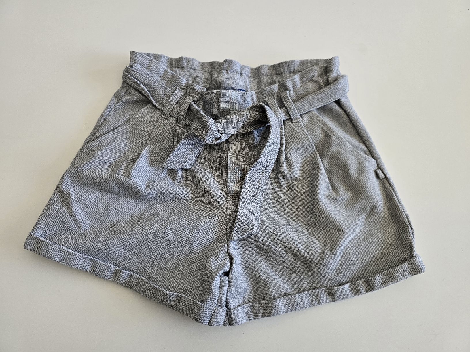Okaidi Pantaloni: Shorts grau Okaïdi Gr. 158 – Usato da Arisdorf venduto da slangel