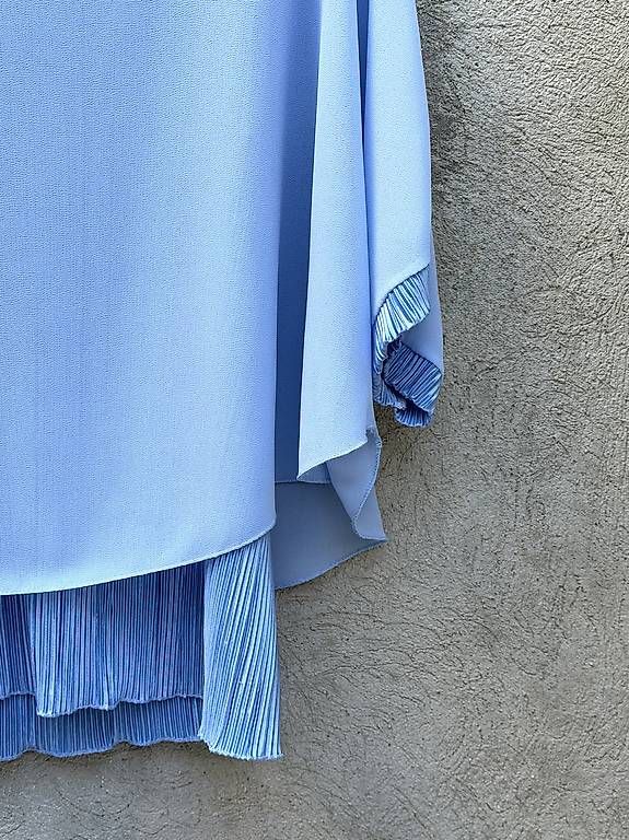 Blusen: Sublime blouse , joli bleu clair 40  – Gebraucht aus Genève von flocon06 2
