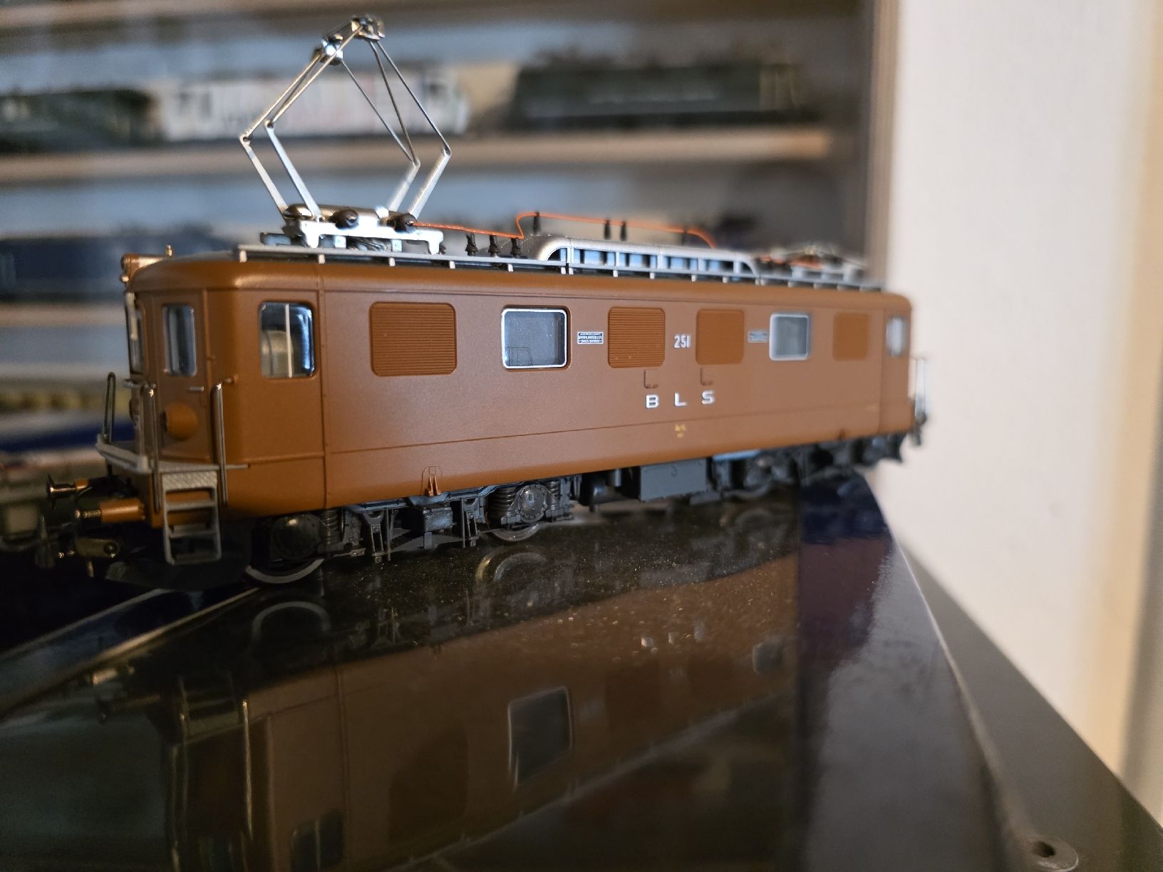 Roco Modellini di ferrovie: H0 62639 BLS 251  – Usato da Müllheim Dorf venduto da Mowag731 3