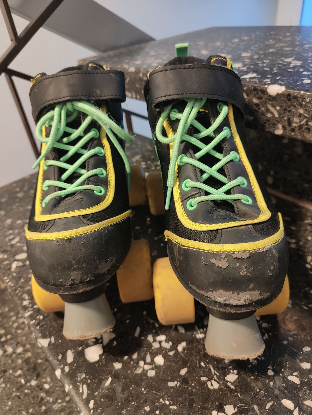 Patins à roul. & inline: Rollschuhe, Gr. 35-36 – D'occasion à Effretikon par jeb_l9k5