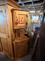 Meuble d’angle en arolle 