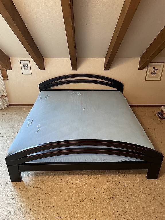 Betten: Altes Doppelbett  – Gebraucht aus Emmenbrücke von nil_mtg6 1