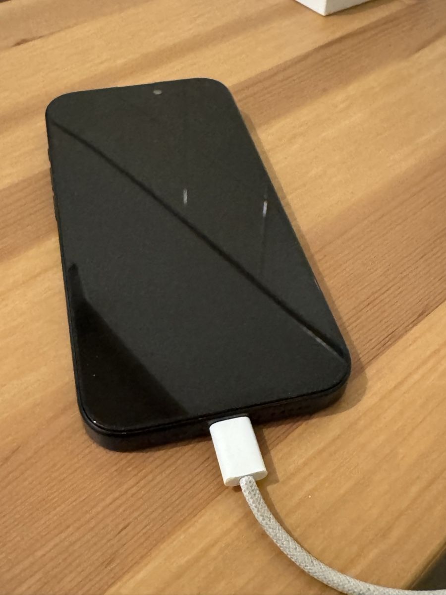 Apple Handys / Smartphones: IPhone 15 Pro  – Gebraucht aus Genève von dan_yjm7 1