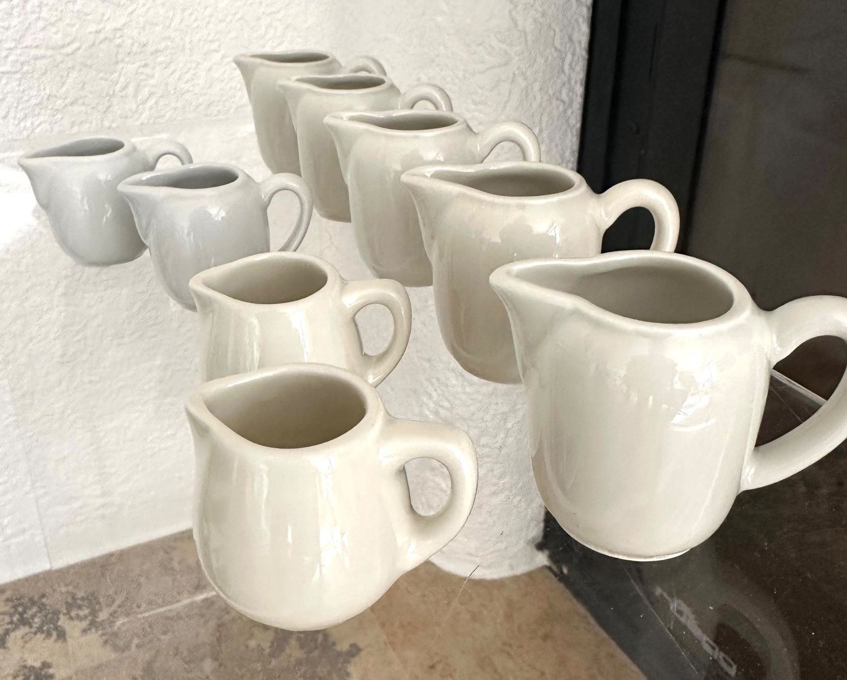 Set di piatti: 🟢 9x mini pot à crème Langenthal / Mini Milchkännchen – Nuovo e nell'imballaggio originale da Fribourg venduto da Meta26 1