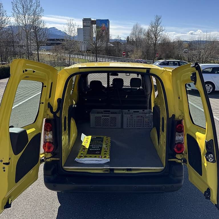 Véhicules utilitaires: Citroen Berlingo 1.6HDI Automat – D'occasion à Stans par Lumi216 2