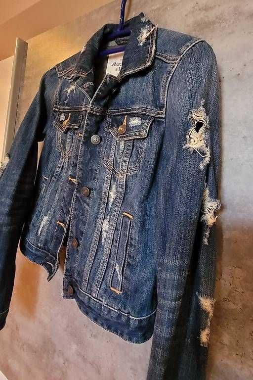 Giacche: Jeansjacke Damen – Usato da Seuzach venduto da Damian018 2