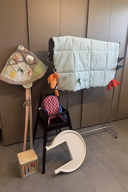 Chaises hautes: Set / seggiolone + tappeti +gioco  – D'occasion à Ruvigliana par aig_p7fj 1