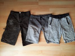 3 x Shorts / kurze Hosen Gr. 146 (1)
