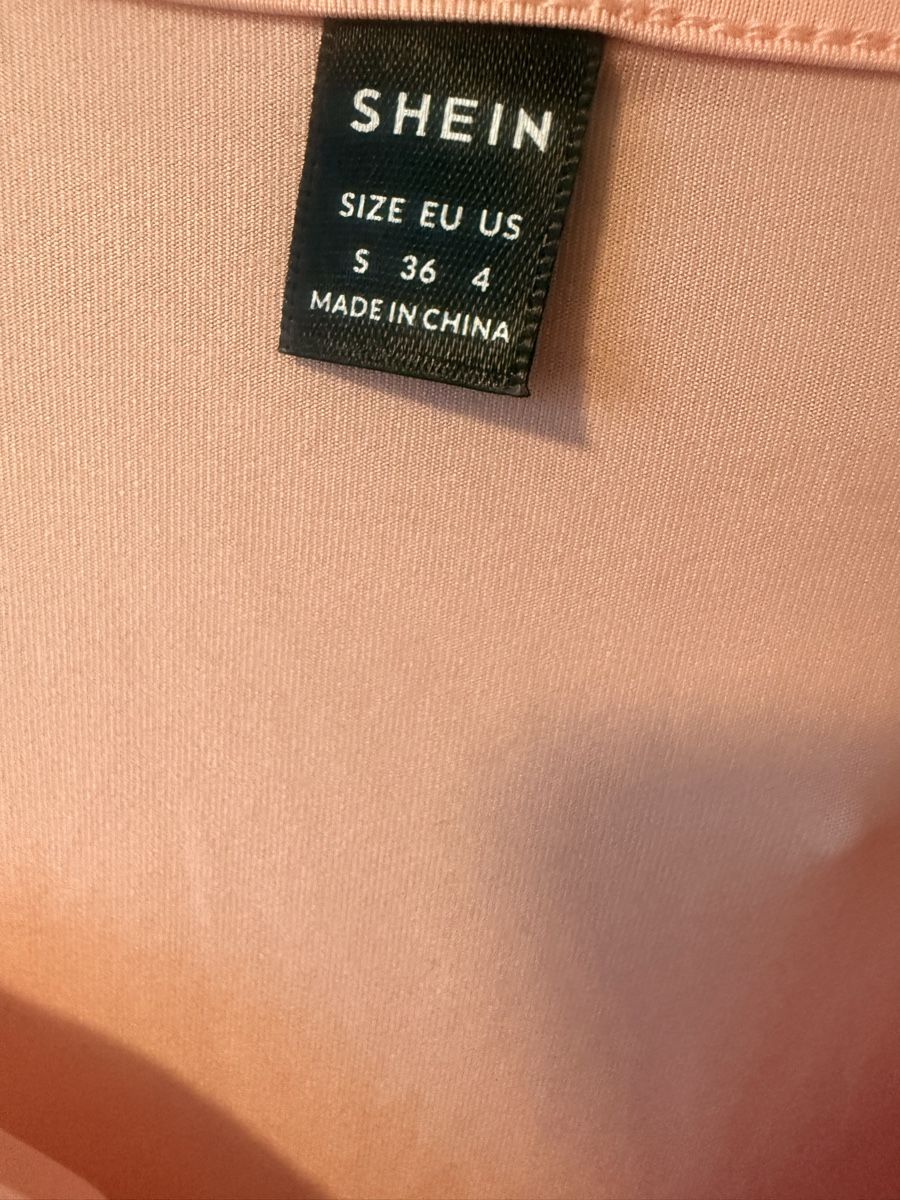 Shein Camicette: Shein Oberteil mit Schleife, S – Nuovo (secondo la descrizione) da Klingnau venduto da Nirvana 1