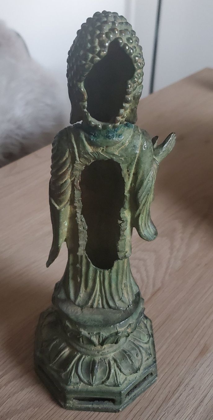 Skulpturen & Statuen: Buddha-Figur aus Metall mit Patina – Gebraucht aus Horgen von Cmariposa 2
