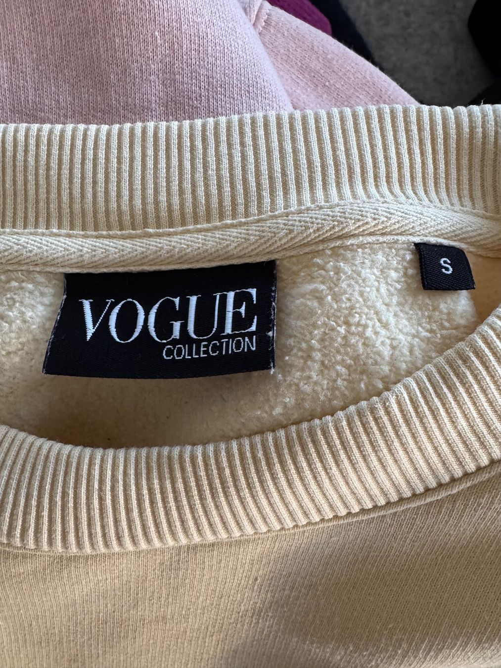 Pullover & Sweatshirts: Vogue Sweater, Gr. 36 – Gebraucht aus Wangen b. Olten von lin_m9cm 2