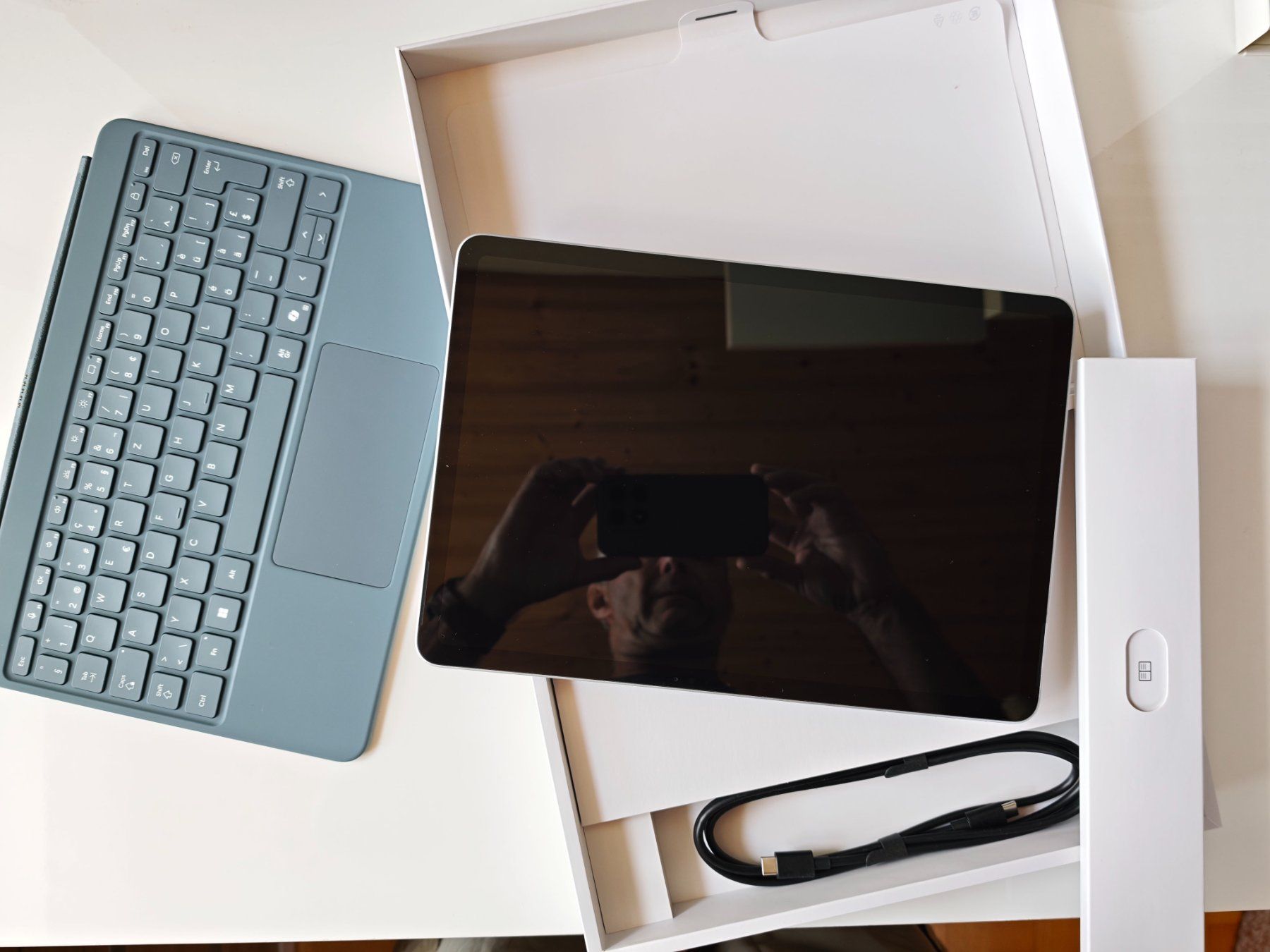 Microsoft Tablet PC: Microsoft Surface Pro - Copilot+ PC - 12" - 256 Go, 16 Go – Usato da Neyruz FR venduto da PaDu_4 5