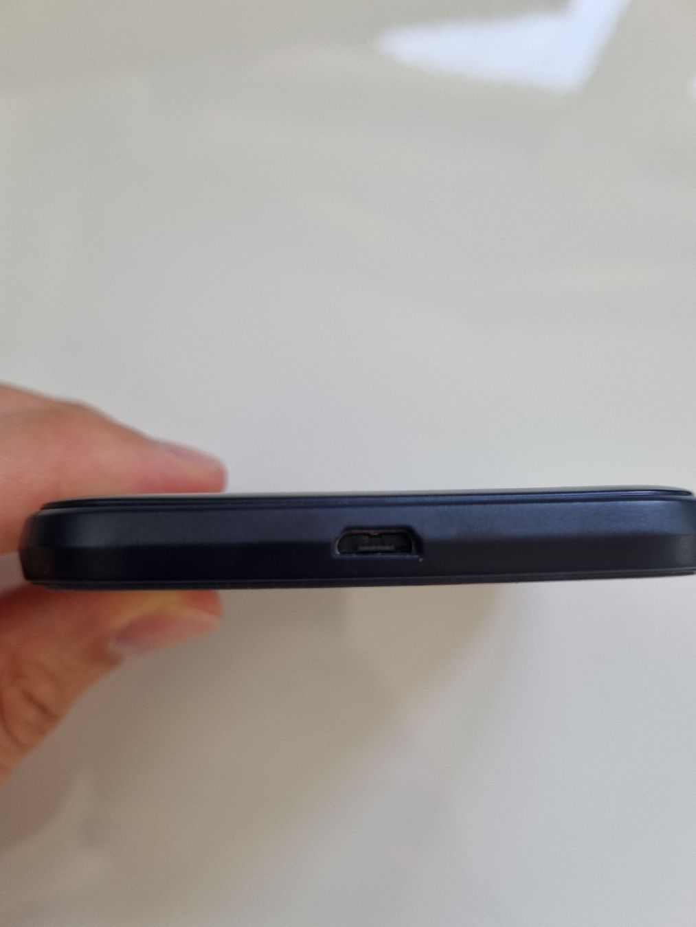 Samsung Caricabatterie: Samsung Wireless Charger (Induktion) – Usato da Turbenthal venduto da Julicardo 3