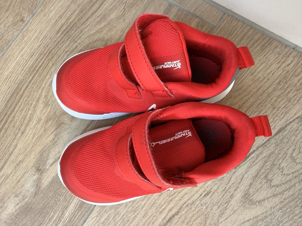 Nike Scarpe per ragazzi: Nike rot Gr 26 – Usato da Arth venduto da daphnevdb 2