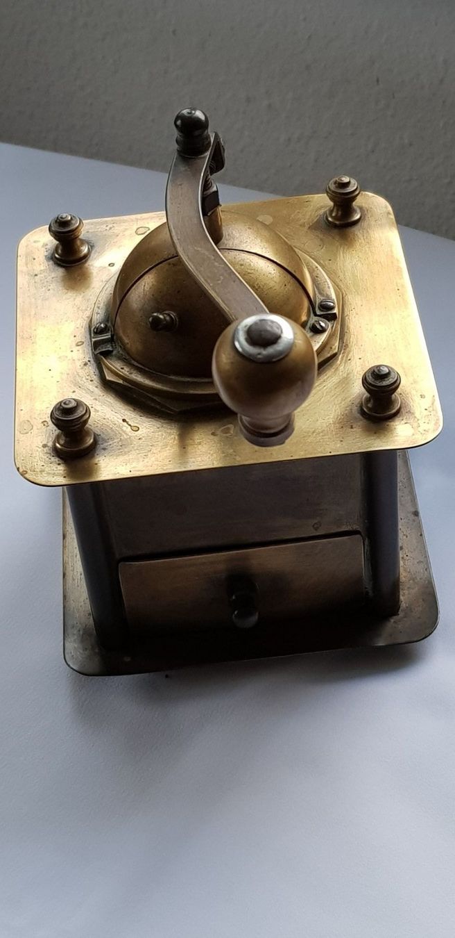 Elettrodomestici da cucina: Messing-Kaffeemühle Marke Grinder alt – Usato da Dällikon venduto da Toyfan 4