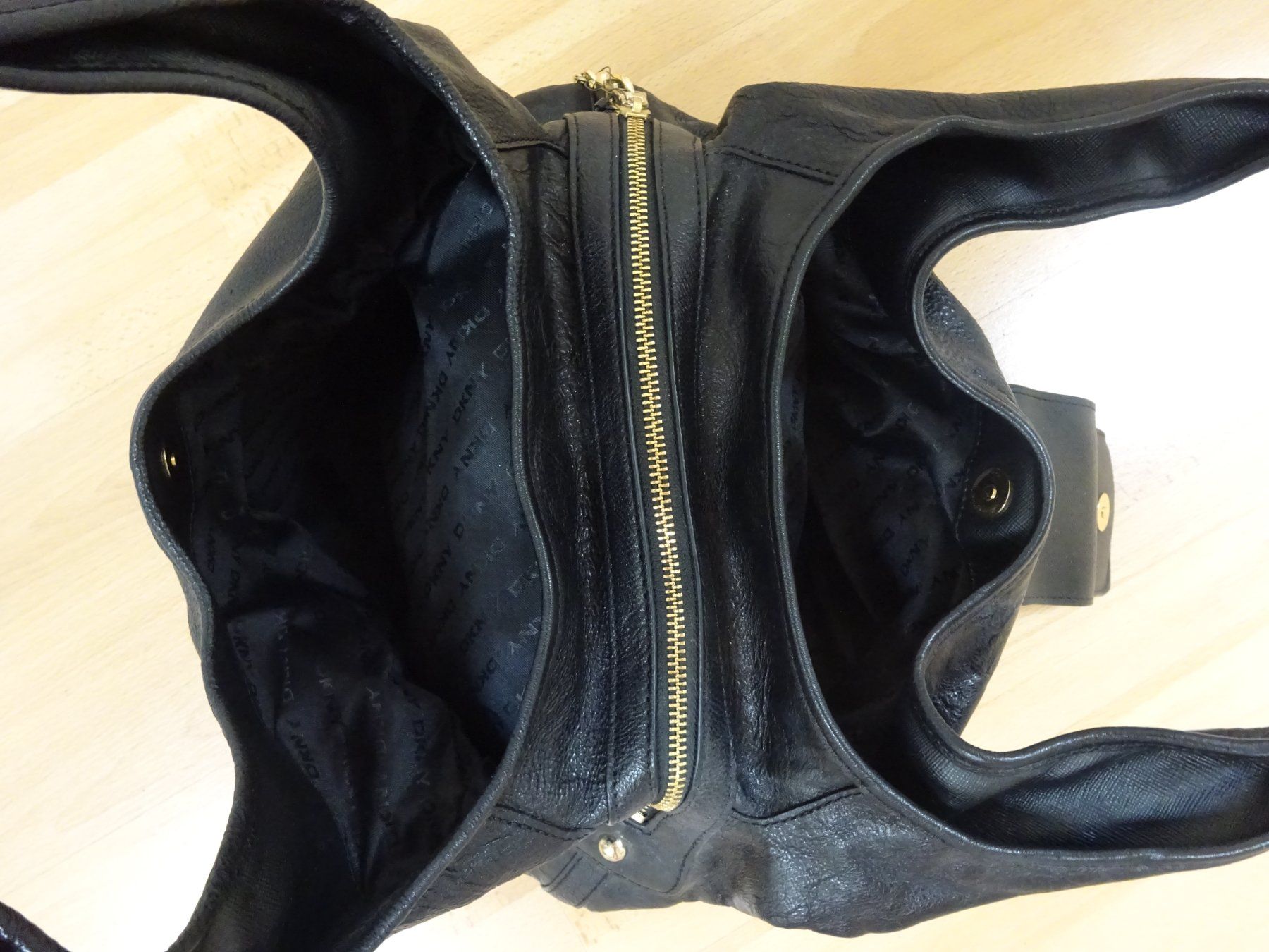 DKNY Borse da donna: DKNY - Leder Tasche - schwarz – Usato da Zofingen venduto da Justizia_01 4