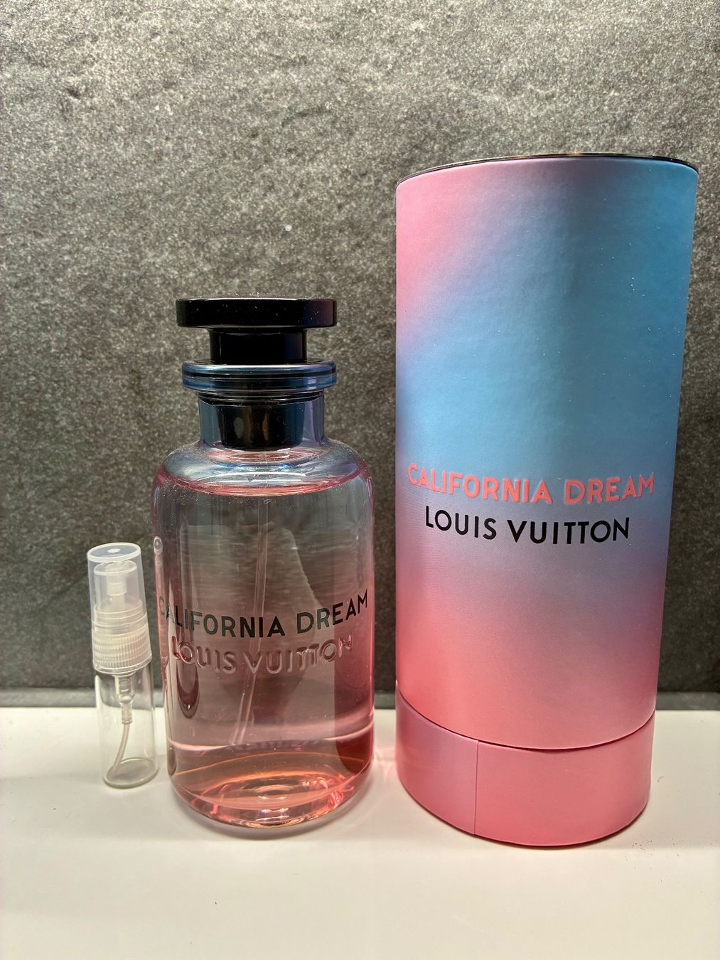 Louis Vuitton Profumi & Eau de Toilette: 2ml Louis Vuitton California Dream – Usato da Wangen SZ venduto da el_paso08