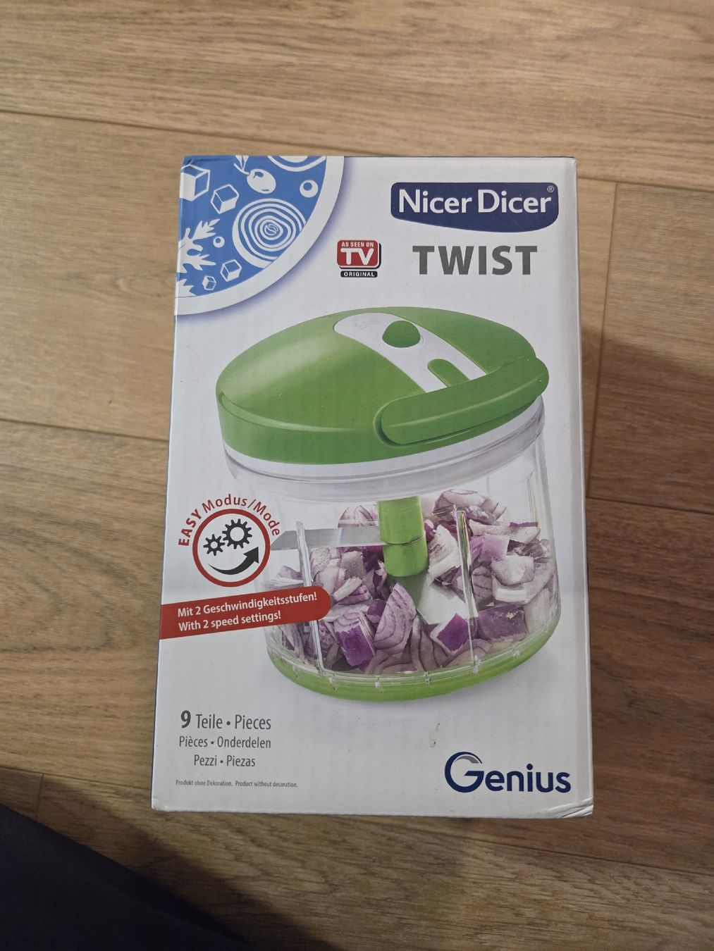 Elettrodomestici da cucina: Nicer Dicer Twist - Gemüseschneider mit 9 Teile – Usato da Märstetten venduto da Computer_GmbH