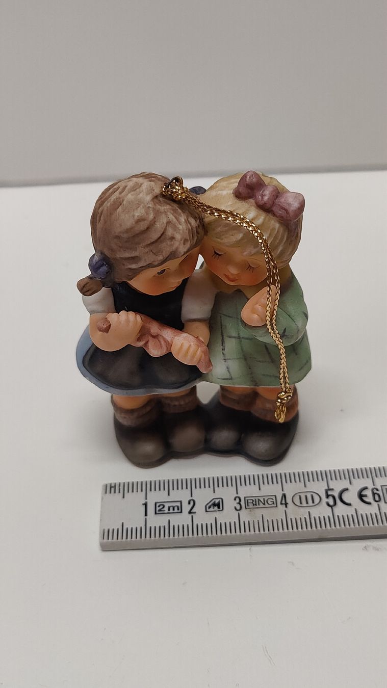 Hummel Statuette: Hummel Figur Mädchen, Goebel 1999 (W) – Usato da Neuenhof venduto da bro_9zsg 6