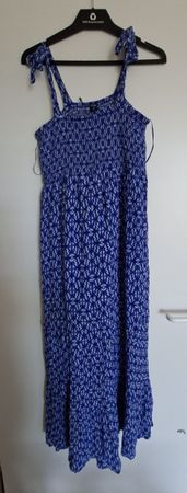 Robe longue bleue et blanche imprimée taille L neuve