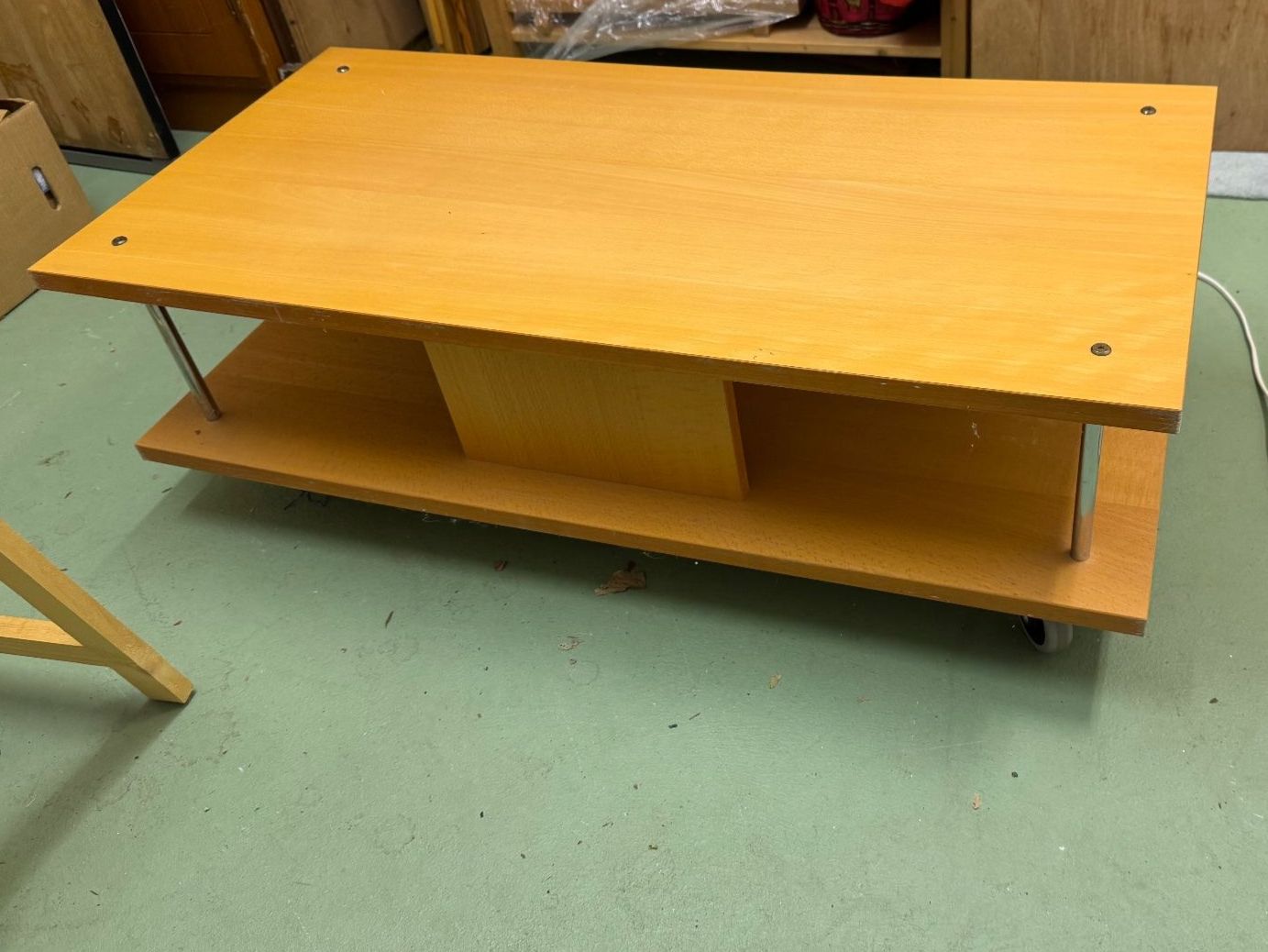 TV Möbel: Fernsehtisch mit Rollen, Buche furniert – Gebraucht aus Oberrohrdorf von chilibiggi