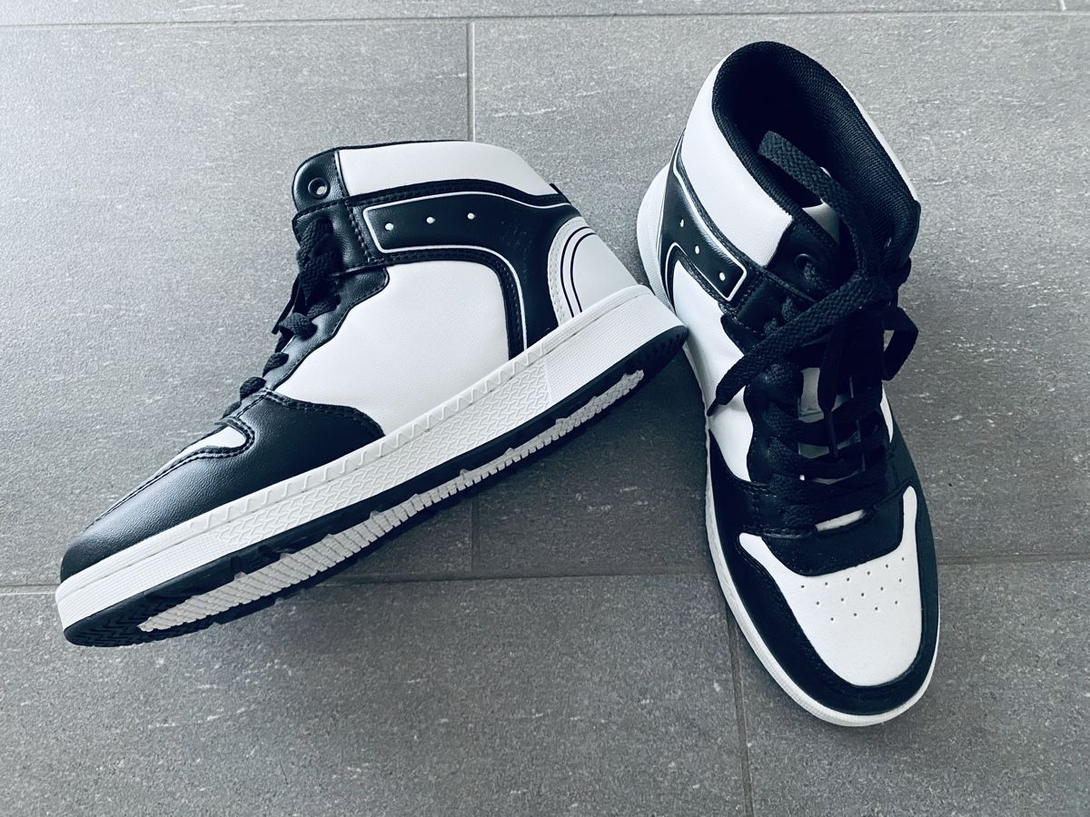 Damenschuhe: FABRIKNEUE SNEAKERS GRÖSSE 38 – Neu und originalverpackt aus Malters von Kuettel1 1
