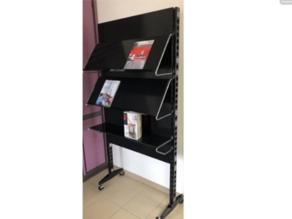 USM Scaffali: Display USM Haller, présentoir à brochures – Usato da Arnex-sur-Orbe venduto da Tutu1037 1