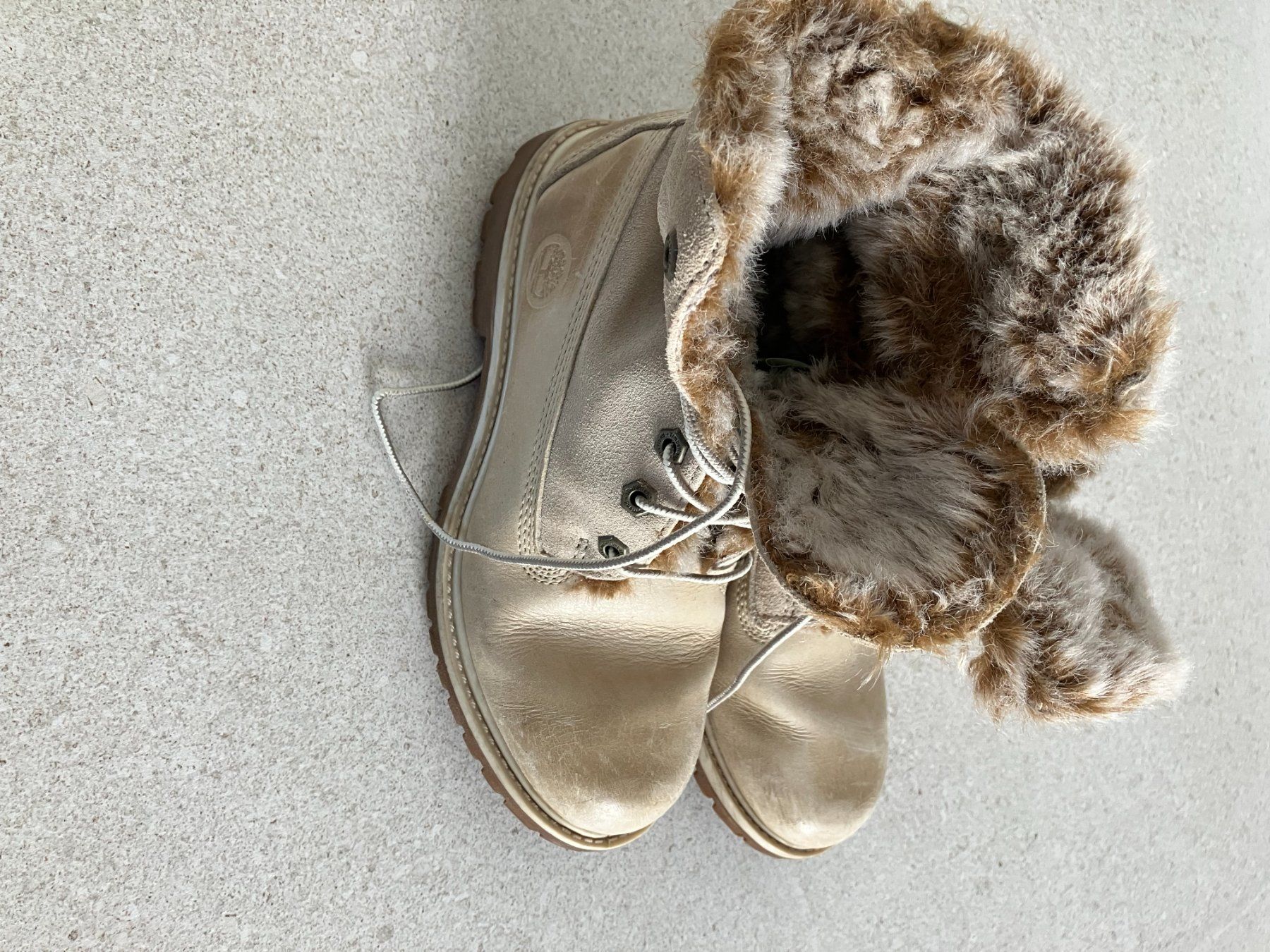 Timberland Scarpe da donna: Timberland EU37.5 (US 6.5) beige – Usato da La Ferrière venduto da dim_722t 1