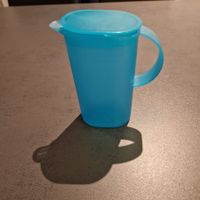 Tupperware kleiner Aqua Krug mit Deckel - 0.5 Liter