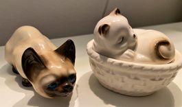 2 Porzellan-Katzen
