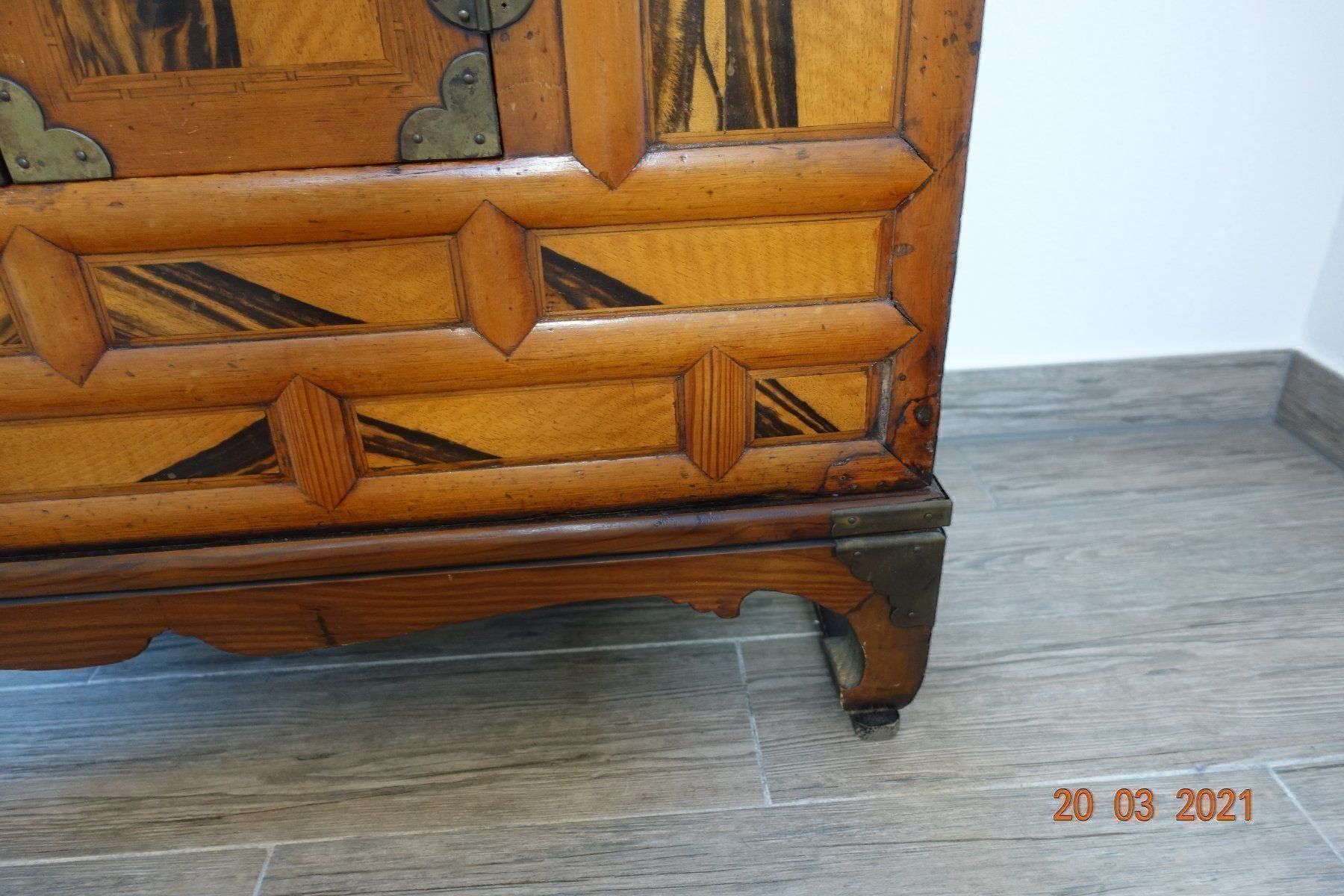 Commodes: Asiatica Antike koreanische Kommode Persimmonholz – D'occasion à Granges VS par dan_6bcm 3