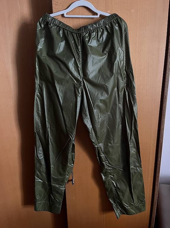Pantaloni: GANNI Hose grün Gr 40 – Usato da Zürich venduto da fufie 1