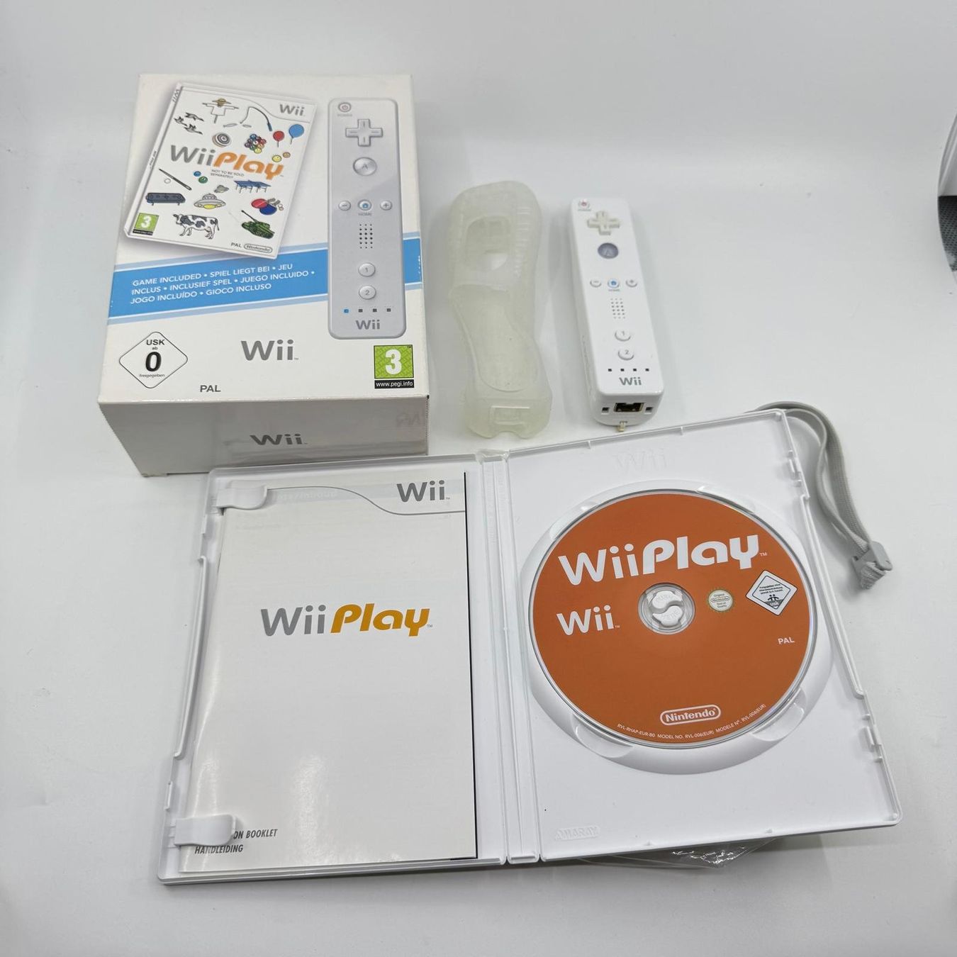 Nintendo Controller: Nintendo Wii Remote Controller inkl. Wii Play – Usato da Herisau venduto da Seyashop1 2