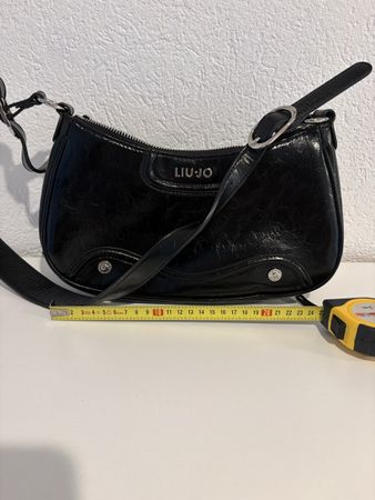 Umhängetasche LIU-JO schwarz Lackleder Damen Tasche Grösse M