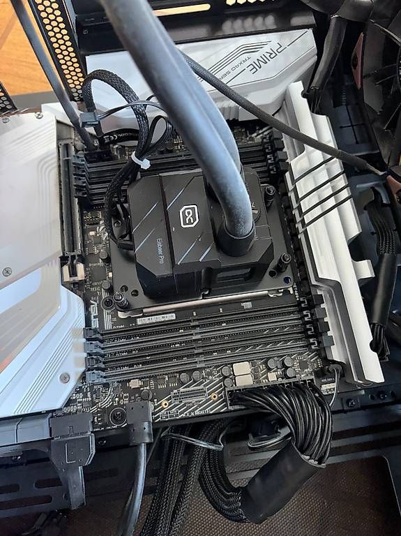PCs: Computer, jedoch ohne RAM und ohne GPU – D'occasion à Burgdorf par Lisamws 3