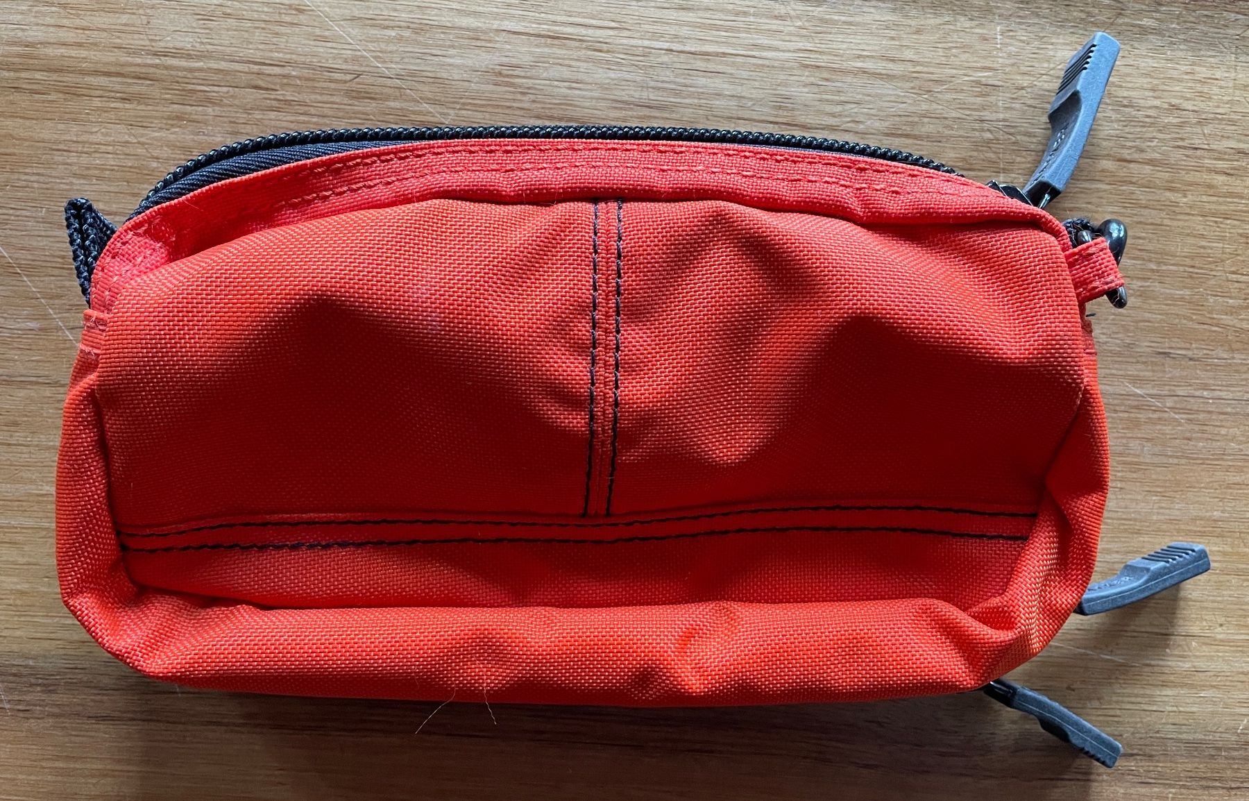 Kipling Astucci : Etui, orange, top Zustand – Nuovo (secondo la descrizione) da Gümligen venduto da soleil149 1