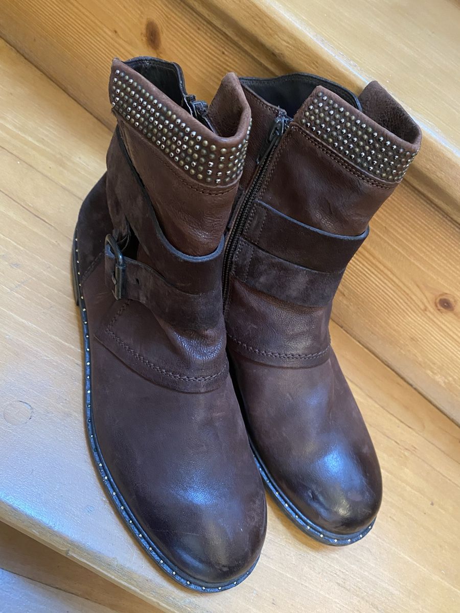 Scarpe da donna: Lederstiefel – Usato da Zürich venduto da nada_o 2