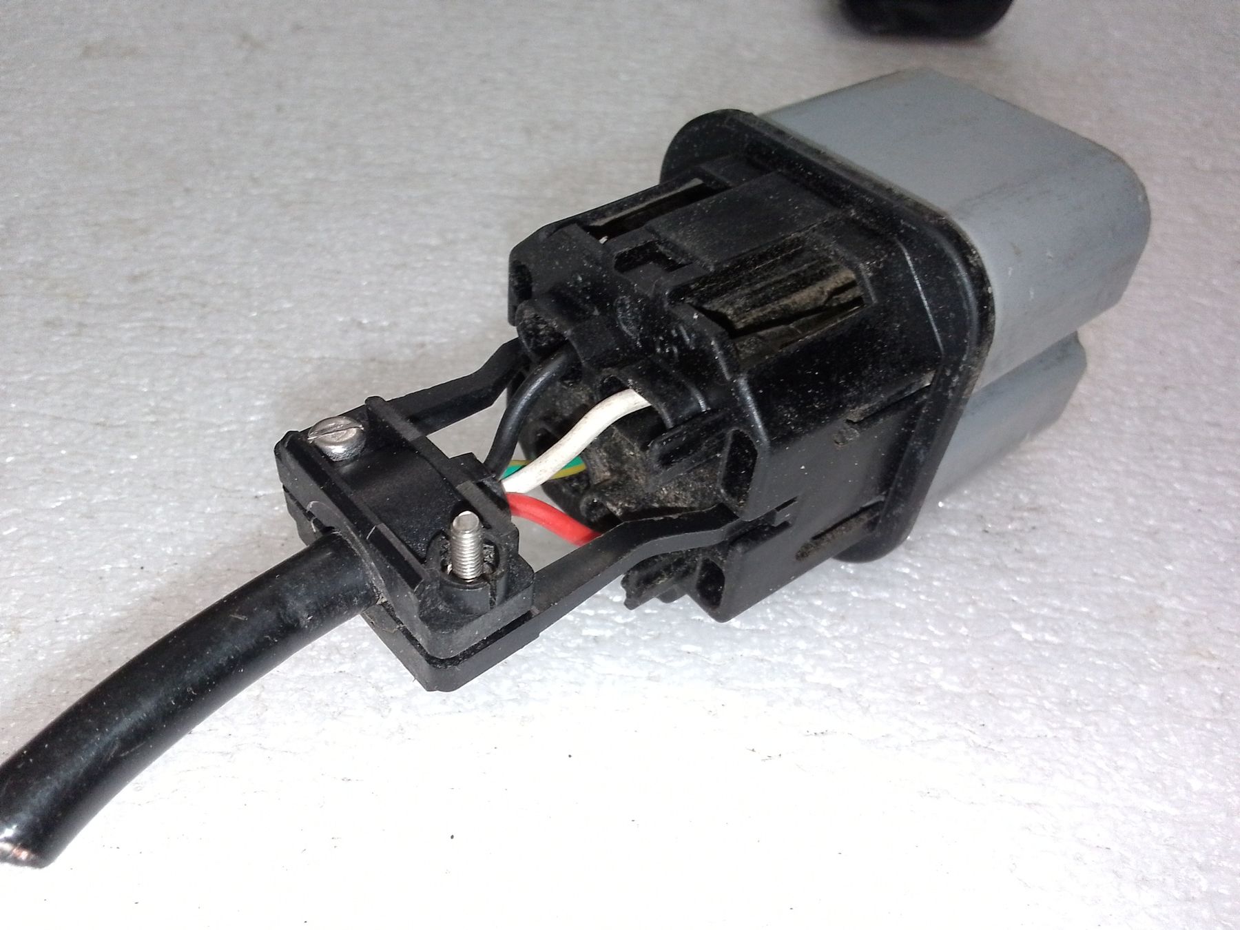 Spine: Stecker J15 vier Polig – Usato da Trubschachen venduto da Caddy8 4