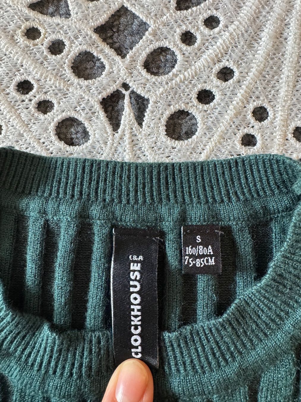 Maglioni & Felpe: Dunkel Grüner Herbst Pullover mit Trompetenärmel S C&A – Usato da Frenkendorf venduto da Style365 5