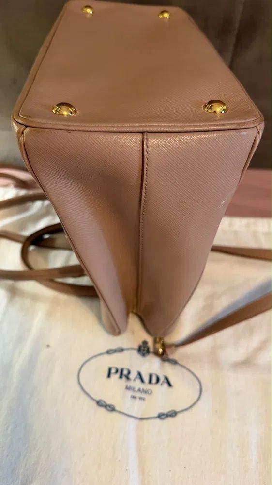 Prada Sacs femmes: Prada Galleria Tasche, mittelgross – D'occasion à Zell LU par Cipollone7 4